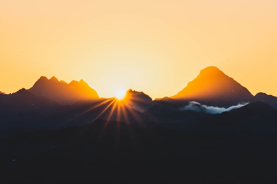http://n.sinaimg.cn/news/transform/w600h400/20180310/QBiJ-fxpwyhw5963381.jpg?zdy